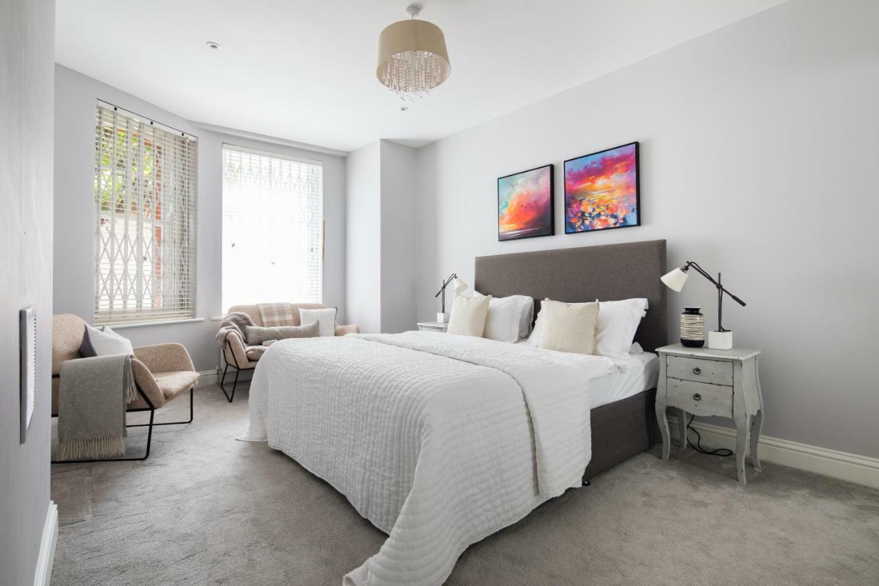 Apartmán Kensington Court By Lime Street Londýn Exteriér fotografie